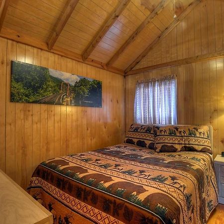 Riverbend Lodging Брайсон-Сіті Екстер'єр фото