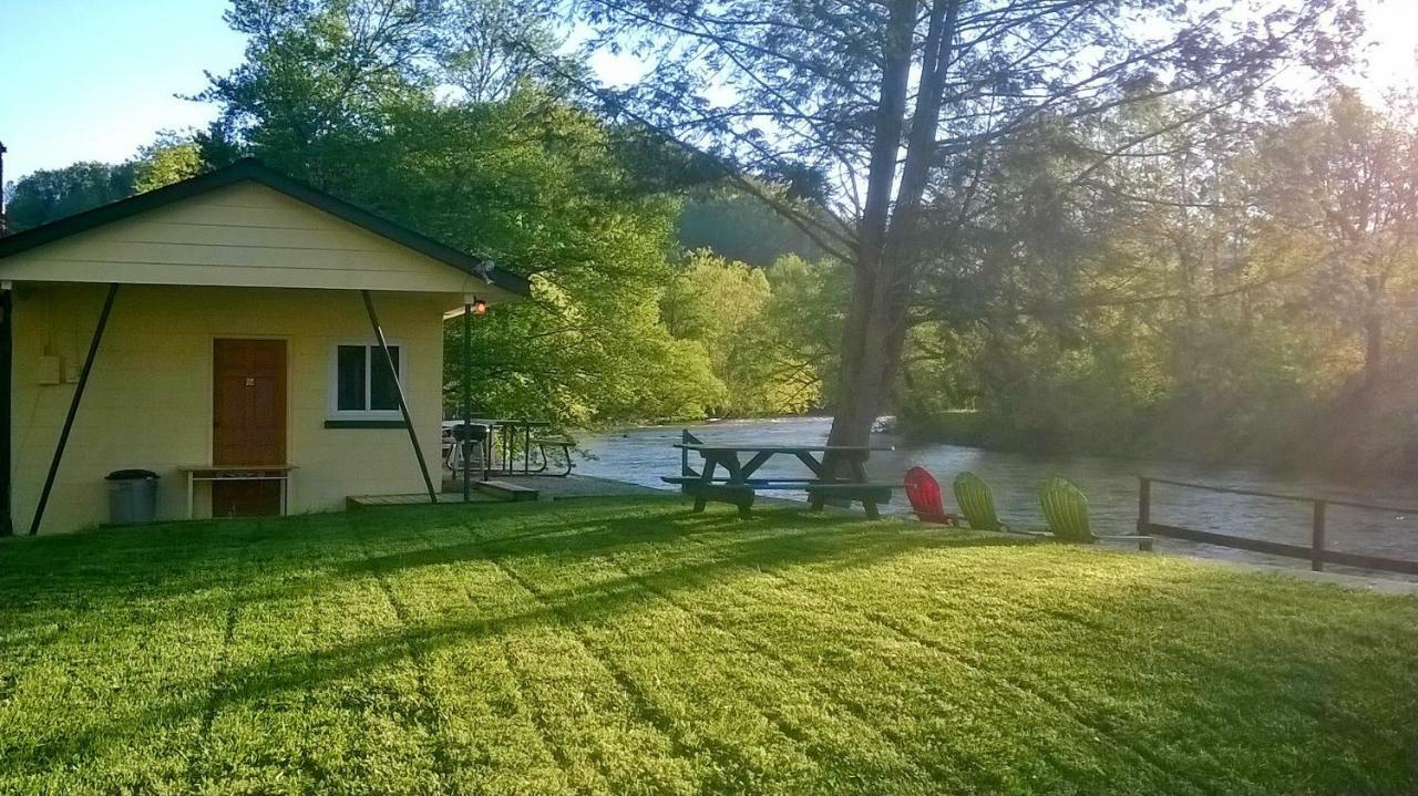 Riverbend Lodging Брайсон-Сіті Екстер'єр фото